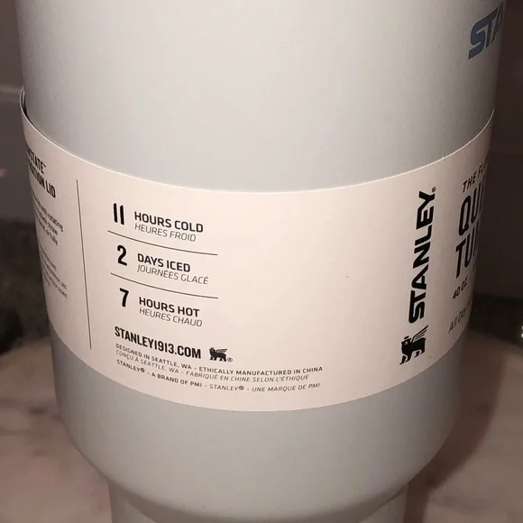 ✨NWT✨ Stanley Quencher H2.0 FlowState Tumbler 40oz (Fog) - Picture 13 of 17